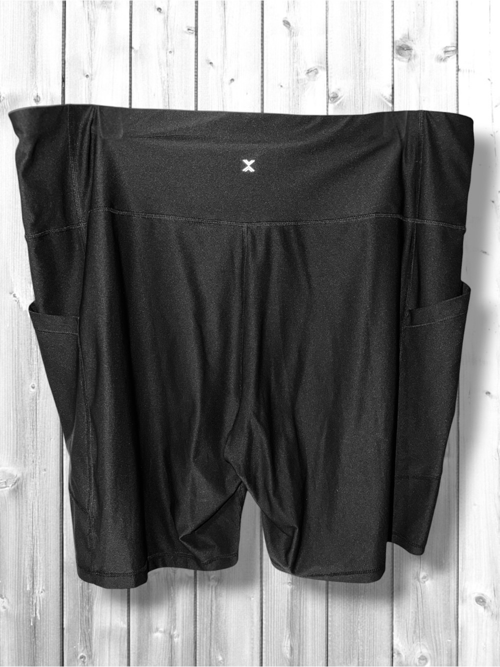 🌼Xerstion Black Women's Athletic Shorts with Side Pockets - Picture 2 of 3